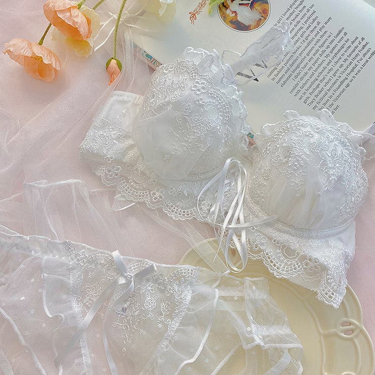 ホワイト | 下着 フリルレースリボンブラ＆ショーツセット | marcydorn