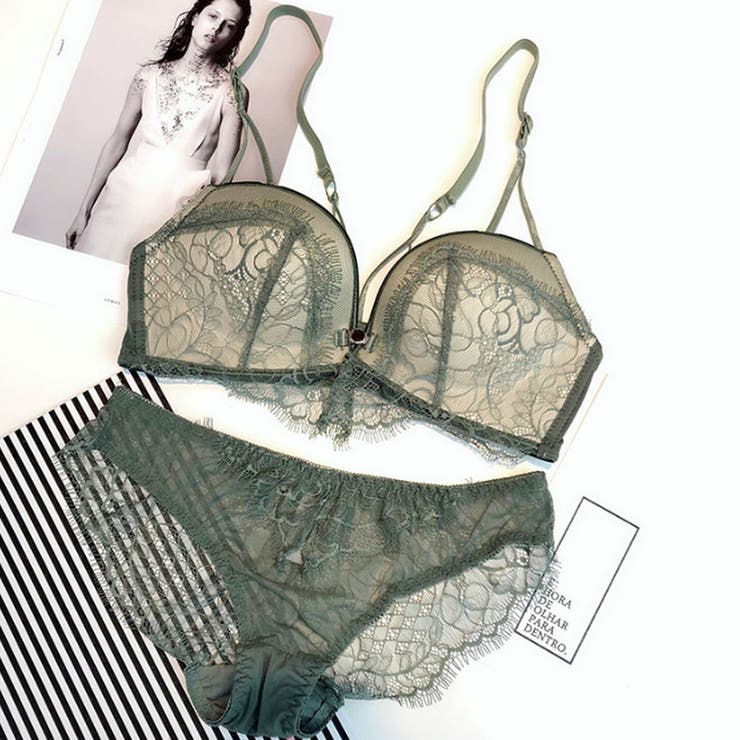 下着 マグネットフロントホック切り込みレース ノンワイヤーブラ