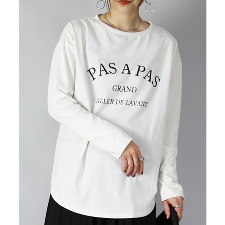 オフホワイト | 袖スリットがかわいいプリントtシャツ トップス きれいめ | and it 