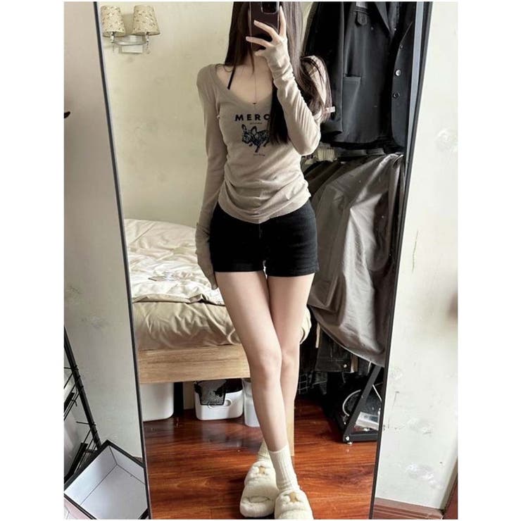 (税込) スリムフィット Vネック 長袖Tシャツ レディース ロゴ 韓国 Clothing