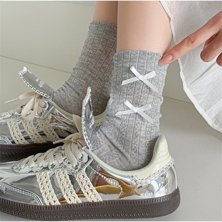 リブ編みソックス リボン付き ガーリー可愛いミドル丈靴下 | And Kawaii | 詳細画像2 