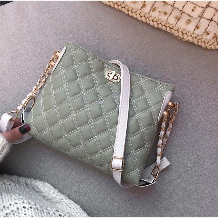 ショルダーバッグ | GUESS(ゲス) JAPAN 公式オンラインストア
