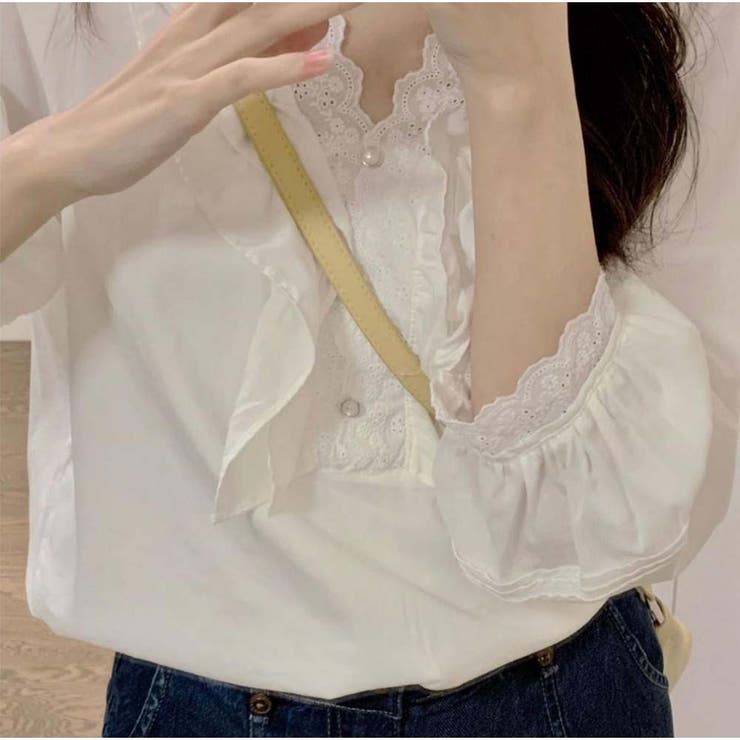 ホワイト | シャツ Vネック 刺繍デザインシャツ 春新作 半袖トップス ブラウス  | And Kawaii