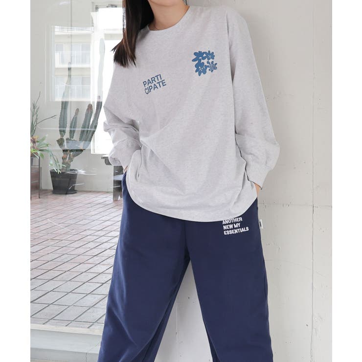 オートミール杢【A】 | 前後ロゴ入り フラワープリント 長袖 | andme