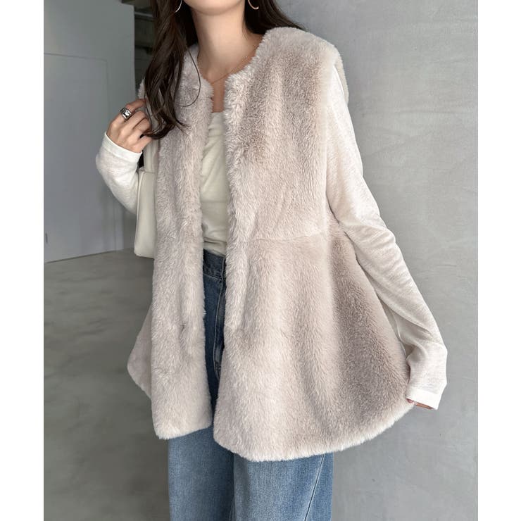 ベージュ | ノーカラー ペプラム ファー | andme