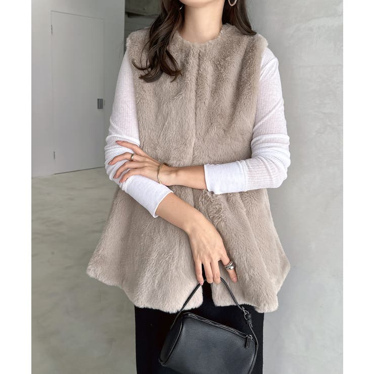 モカ | ノーカラー ペプラム ファー | andme