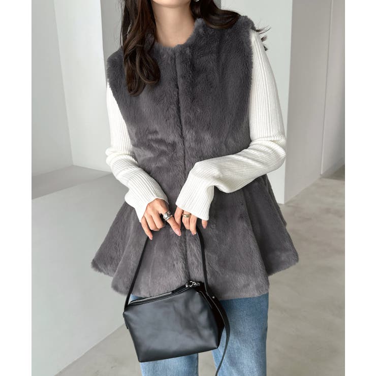 チャコールグレー | ノーカラー ペプラム ファー | andme