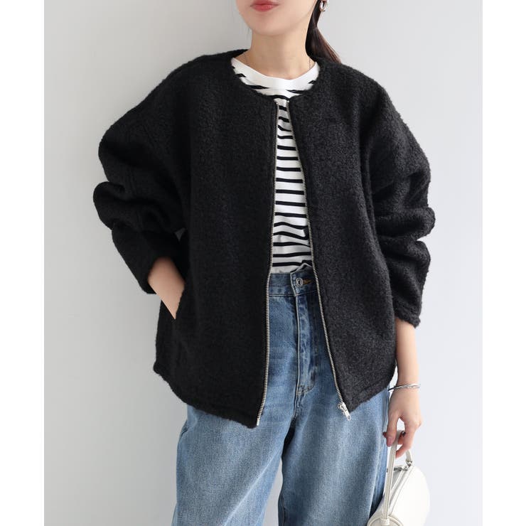 美品 アドーア ノーカラーブルゾン 圧縮ウール 薄手ライトアウター ブラック 美品 アドーア ノーカラーブルゾン 圧縮ウール 薄手ライトアウター