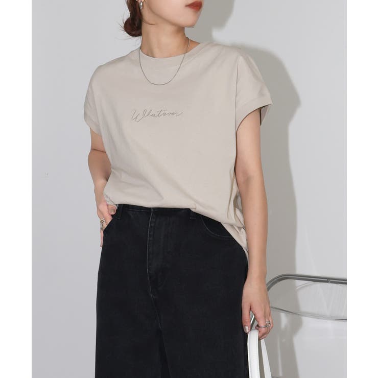 ベージュ