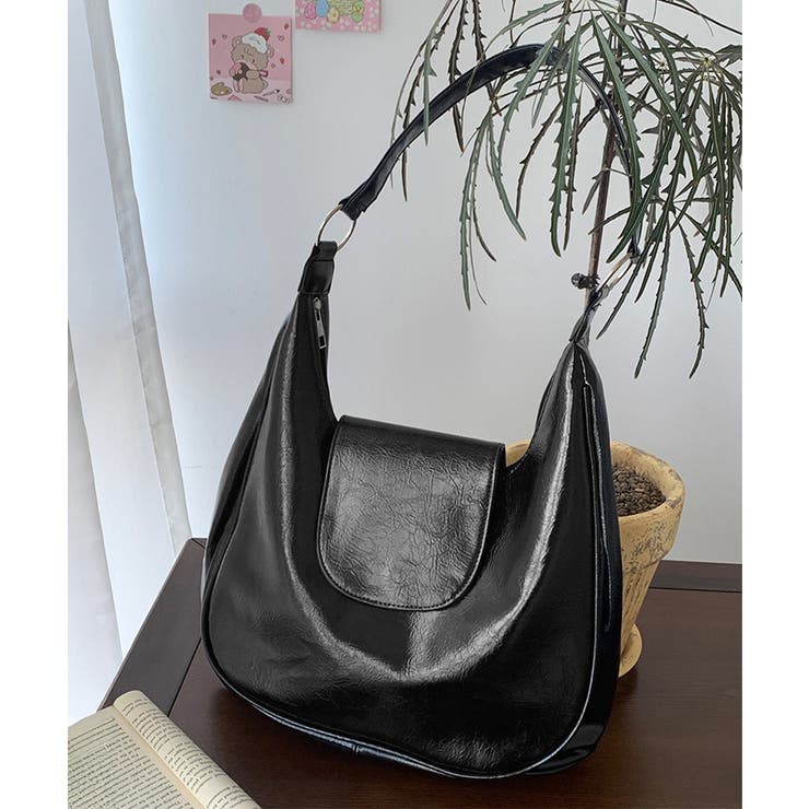 ホーボーバッグ黒フラップショルダーバッグ[品番:AGCW0006468 ホーボーバッグ黒フラップショルダーバッグ[品番:AGCW0006468