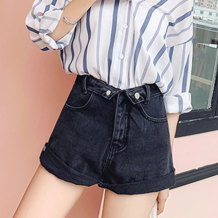 【美品】【完売品】AMOMENTO ブラック ポケット デニムショートパンツ 美品 AMOMENTO ブラック ポケット デニムショートパンツ