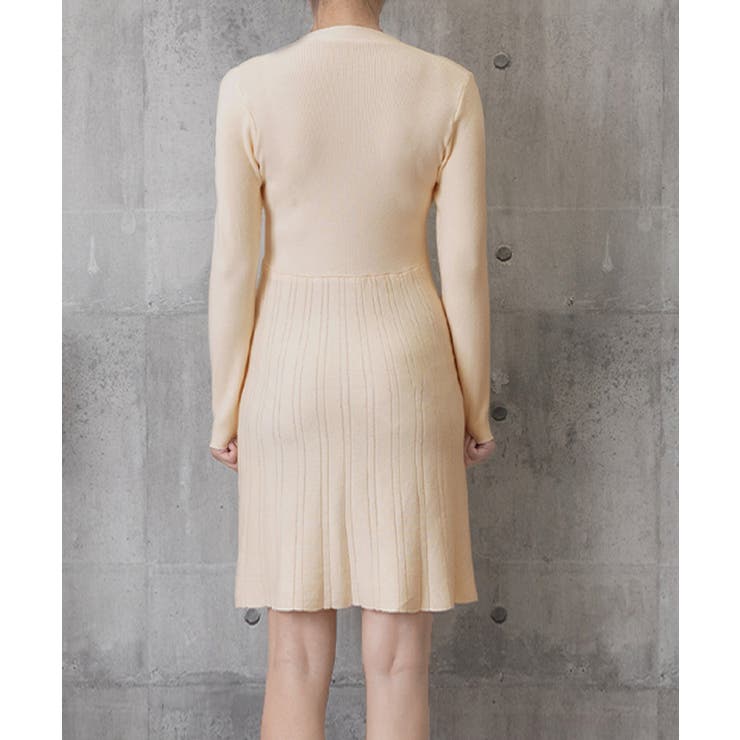 Vネックニットワンピース 飾りボタン付き | SUNSHINE CLOSET | 詳細画像12 