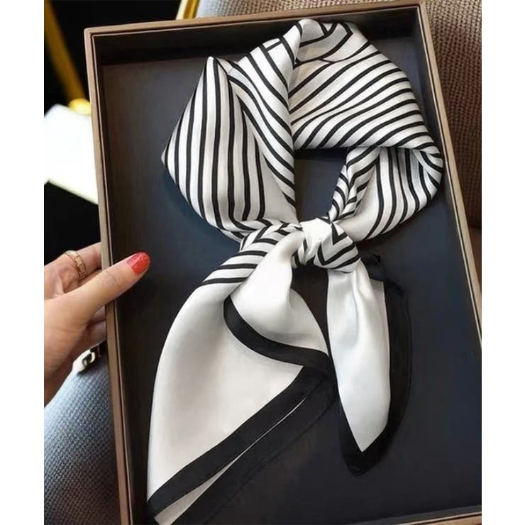 スクエアスカーフ シルク調スカーフ 上品 | SUNSHINE CLOSET | 詳細画像1 