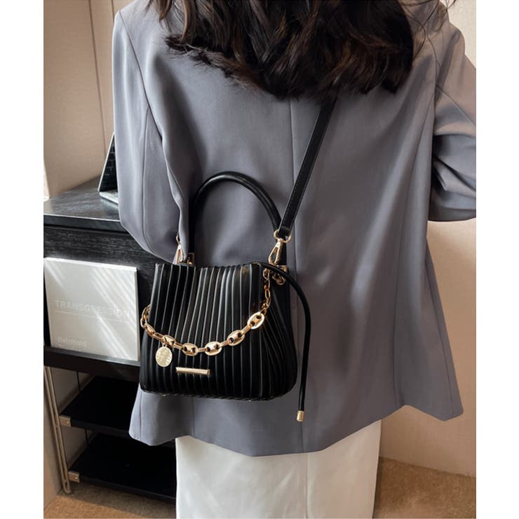 プリーツショルダーバッグ チェーン装飾 | SUNSHINE CLOSET | 詳細画像1 