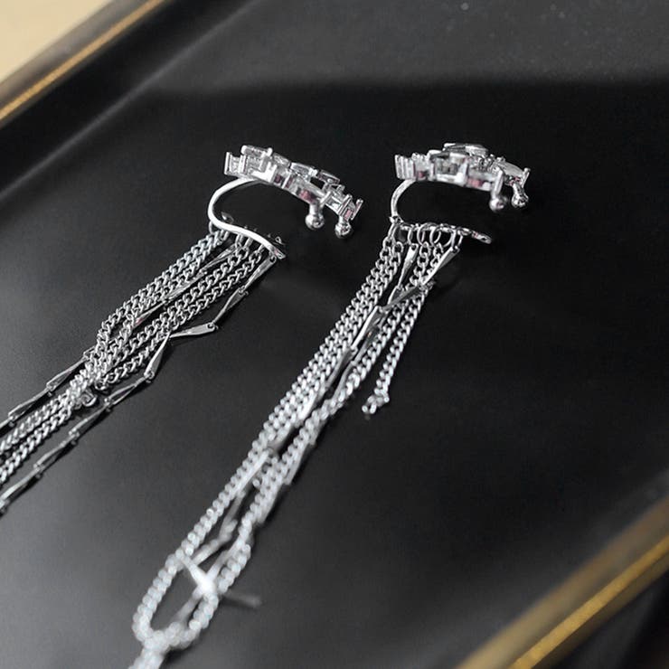 【FRONTFIELD】美品★TOGA チェーンフリンジアクセサリー フリンジ TOGA(トーガ) アクセサリー(レディース) - 海外通販のBUYMA