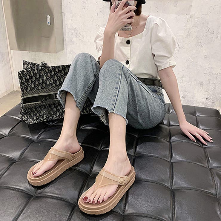【抜け感コーデもお洒落に♪】CHANEL × ビーチサンダル 抜け感コーデもお洒落に】CHANEL☆サンダル☆ローヒール (CHANEL