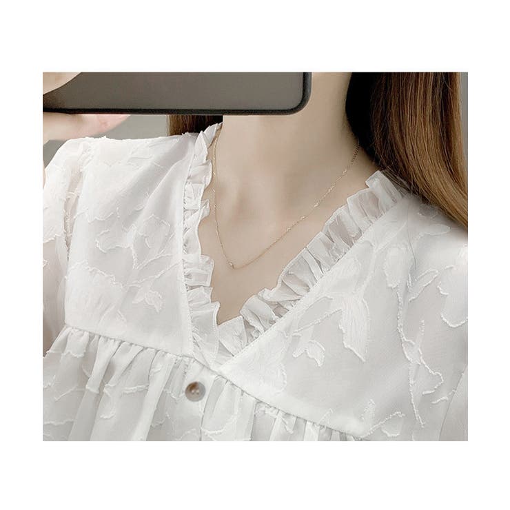 Vネックフリルブラウス 花柄刺しゅう夏服【ゆうパケット】 日本倉庫即納】 Vネックフリルブラウス 花柄刺しゅう夏服 | 卸売