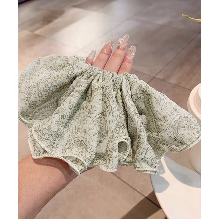 確認用 ゴム交換可能 紗綾形花綸子2種 フリルフリル シュシュ 着物絹リメイク ゴム交換可能 紗綾形花綸子2種 ペタンコ フリルフリル シュシュ