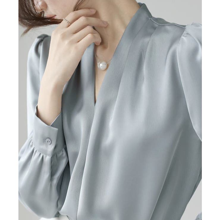 サテン風シャツブラウス Vネックトップス | SUNSHINE CLOSET | 詳細画像4 