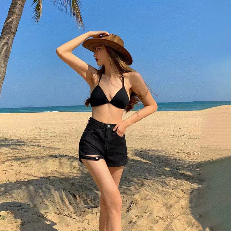 この夏の主役！ブーツカットが良い感じココビーチ CHANEL デニム この夏の主役！ブーツカットが良い感じココビーチ CHANEL デニム