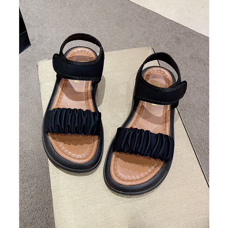 ストラップがクールで美脚効果♪【CHANEL】25P サンダル CHANEL シャネル ストラップサンダル 25cm ネイビー - メルカリ
