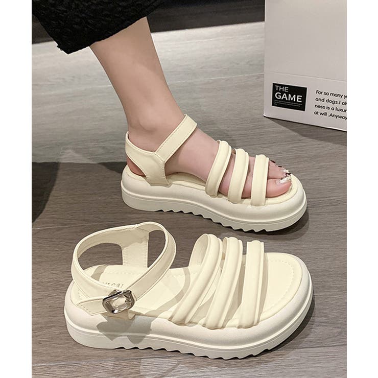 25P CHANEL CC カジュアルな厚底サンダル Sandals and Slides - Shoes | CHANEL