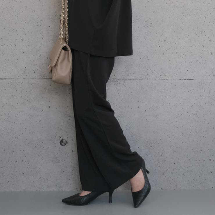 ブラック | カジュアルでも、キレイめでも上品で大人っぽくキマる!センターシームセミワイドパン… | aquagarage