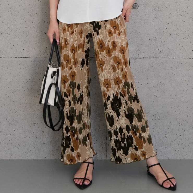 フラワー：カーキ | 繊細で華やかな印象のアコーディオンプリーツパンツ | aquagarage