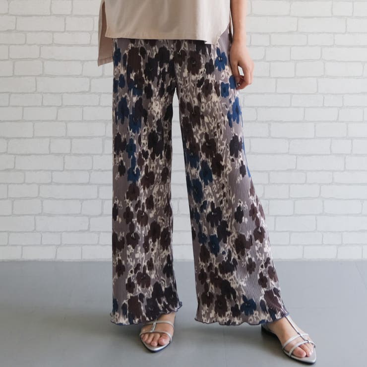 フラワー：ネイビー | 繊細で華やかな印象のアコーディオンプリーツパンツ | aquagarage