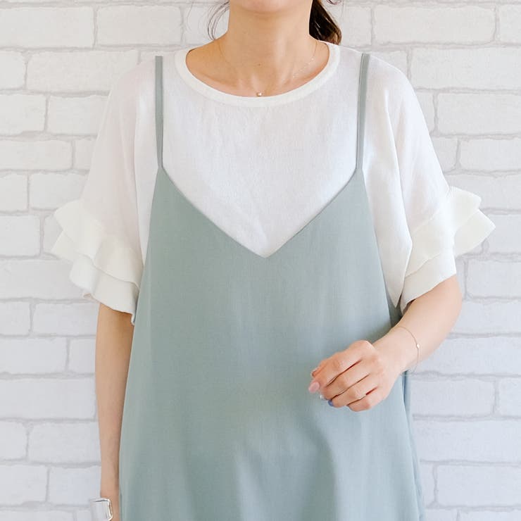 ホワイト | シルエットが女性らしさを引き出す♪袖フリルサマーニットトップス | aquagarage