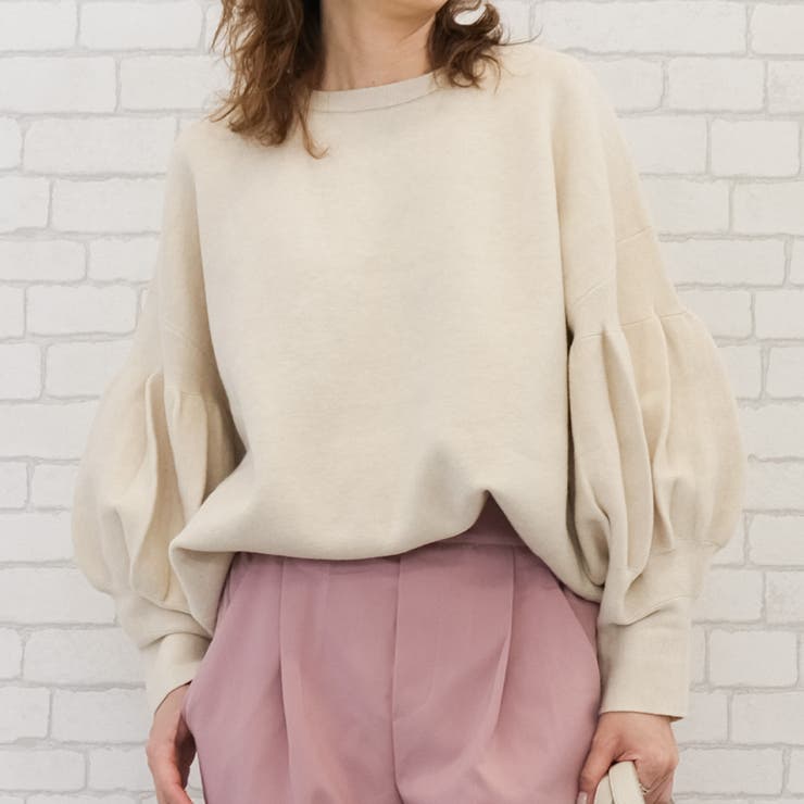 サンド | 二の腕を自然にカバーしてくれるバルーン袖ニットトップス | aquagarage