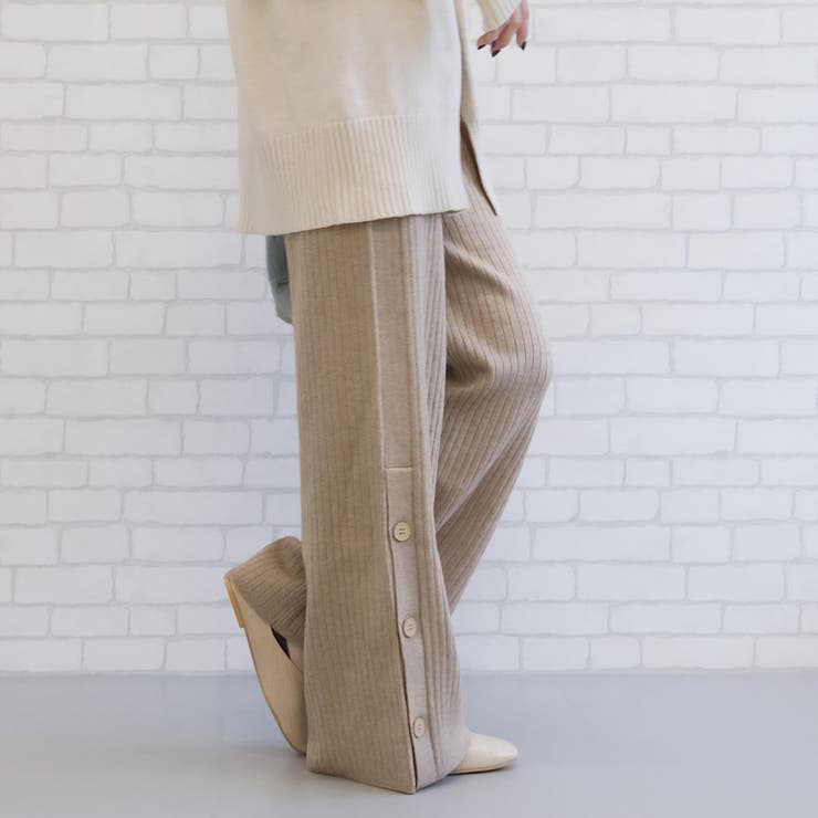 グレージュ | 柔らかリブ編みでノンストレスな穿き心地！裾サイドボタンニットパンツ | aquagarage