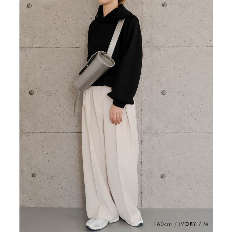 きちんと感がありながらもリラクシーな雰囲気を兼ね備えているタックワイドパンツ | aquagarage | 詳細画像8