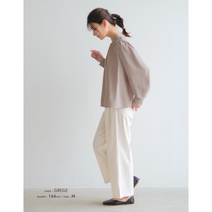 胸元のギャザーと肩のデザインが目を惹く！ショルダータックブラウス オフィスカジュ… | aquagarage | 詳細画像16 