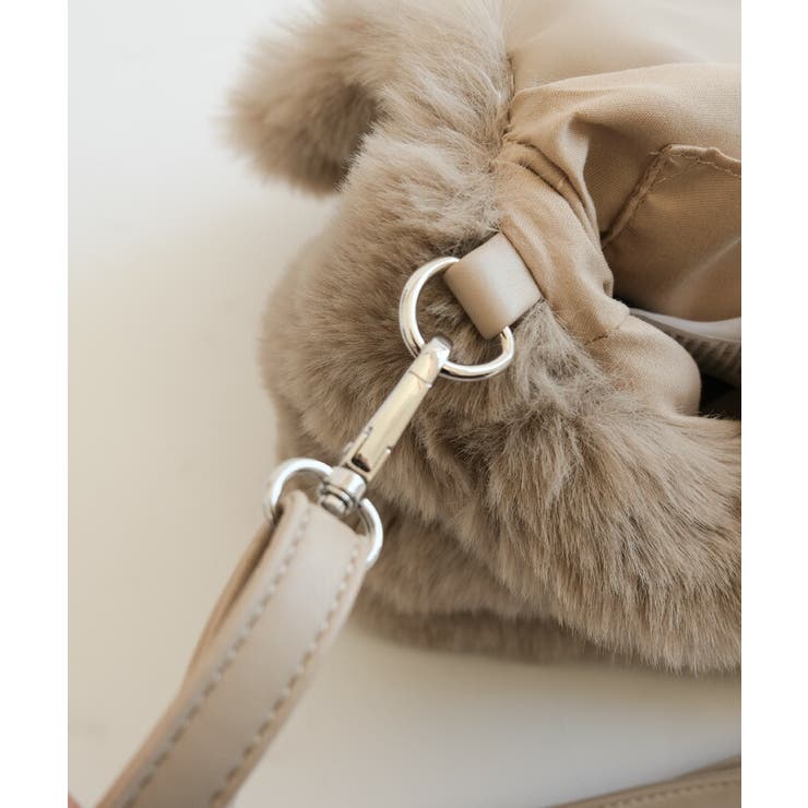 シーズンムードがグッと高まるフェイクファー2wayバッグ | aquagarage | 詳細画像12 