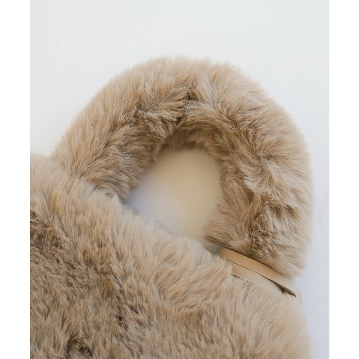 シーズンムードがグッと高まるフェイクファー2wayバッグ | aquagarage | 詳細画像8 