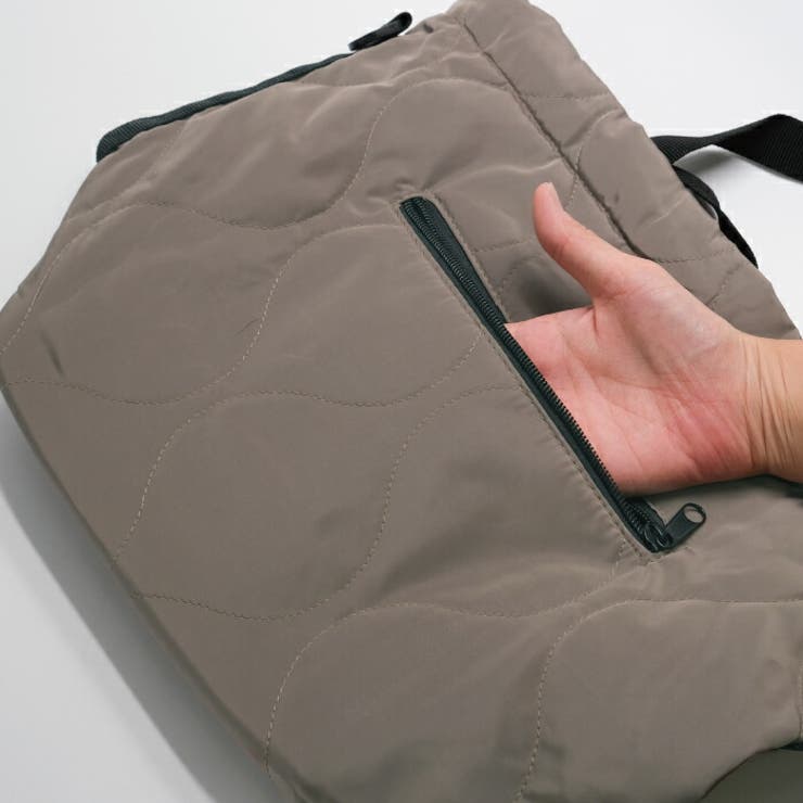 見た目以上の収納力を発揮! キルトボアショルダーバッグ | aquagarage | 詳細画像11 