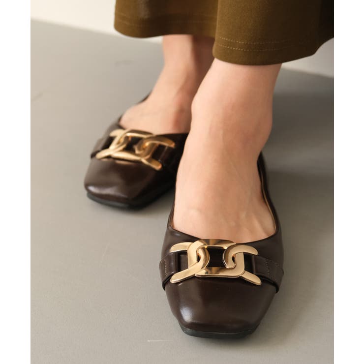 歩きやすさと美しさを兼ね備えたビット付きローヒールパンプス | aquagarage | 詳細画像14 