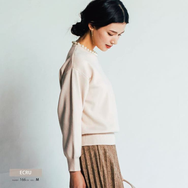 クルーネックに大ぶりのパールを施した上品なニットトップス | aquagarage | 詳細画像11 