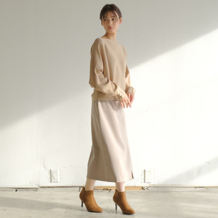 アイボリー | 女性らしいムードが感じられる！フロントスリットHラインスカート | aquagarage