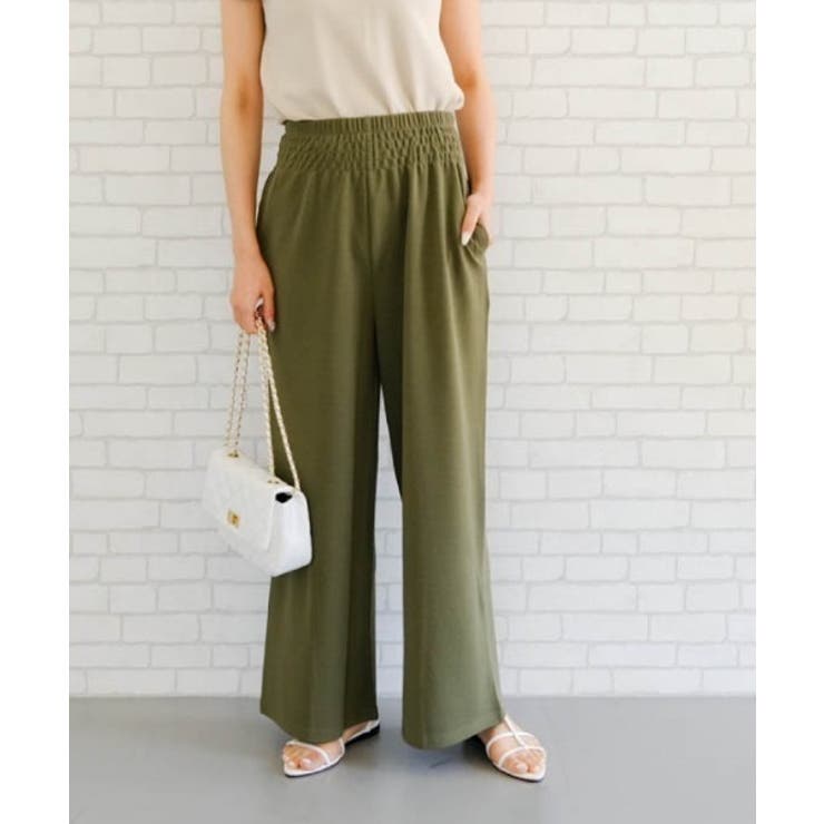 速乾性に優れシワが付きにくい！エンボス加工リラックスパンツ