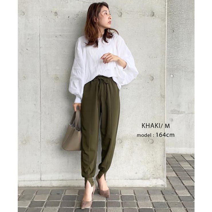 きれいめなスタイリングにも活用できるセンター切り替えジョガーパンツ | aquagarage | 詳細画像6 