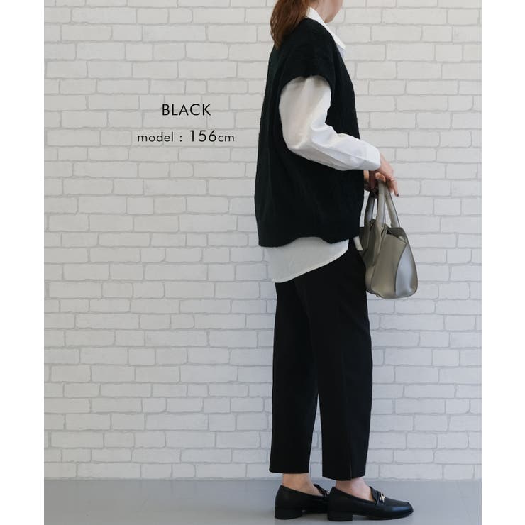 立体感のあるケーブル編みが大人可愛いニットベスト | aquagarage | 詳細画像16 