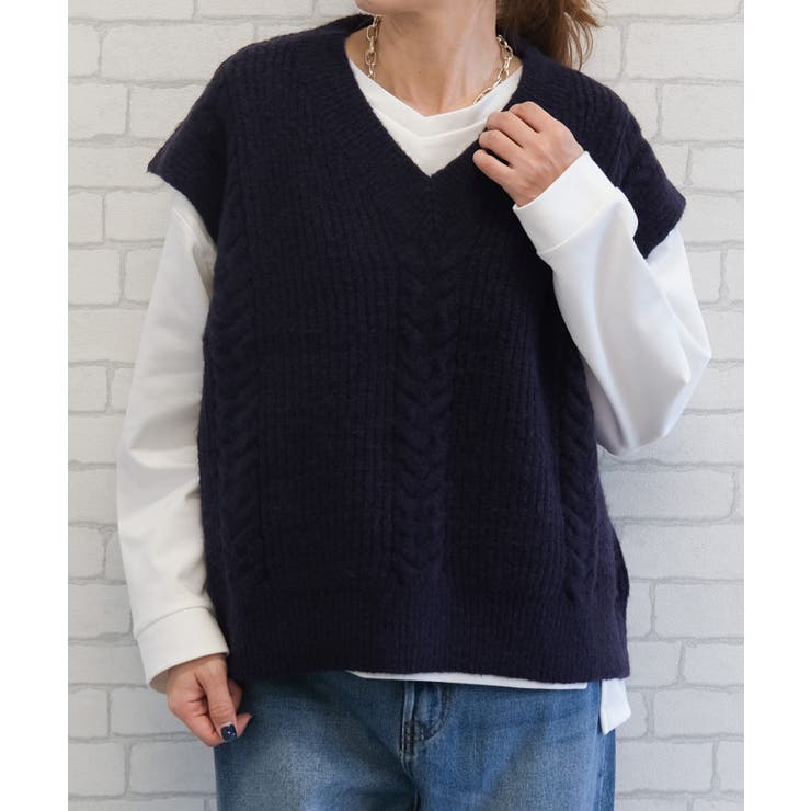 立体感のあるケーブル編みが大人可愛いニットベスト | aquagarage | 詳細画像17 