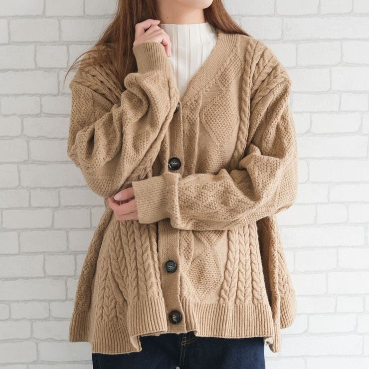 キャメル | 女性らしいシルエットのAラインフレアニットカーディガン | aquagarage