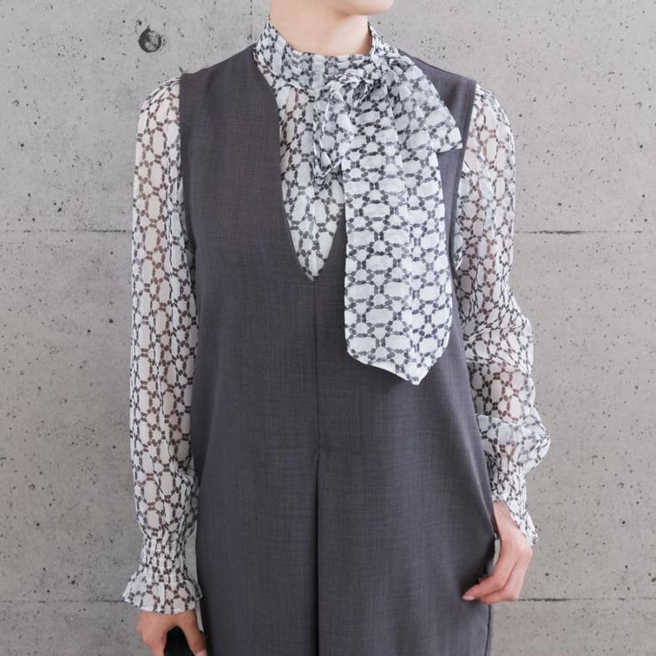 ホワイト | 高級感ある総柄長袖ボウタイブラウス | aquagarage