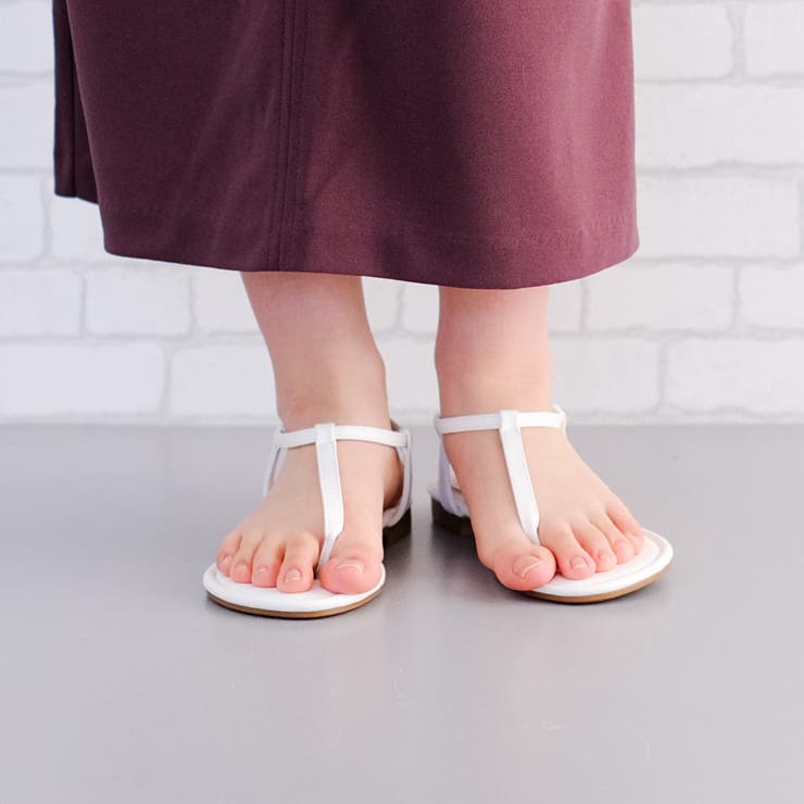 ホワイト | これからの季節を盛り上げてくれる ストラップトングサンダル | aquagarage