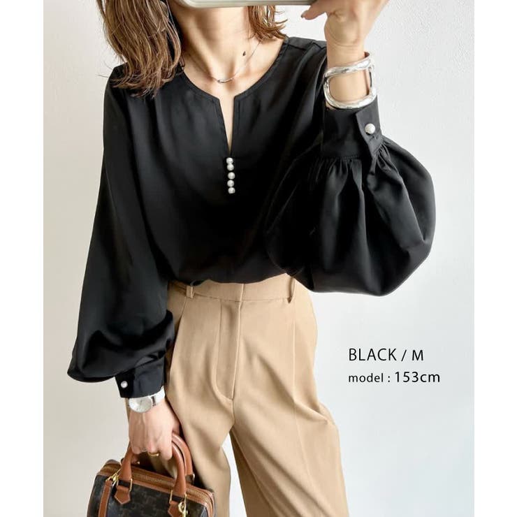 ネックレスいらずの華やかなデザイン♪キーネックパールボタンブラウス | aquagarage | 詳細画像4 