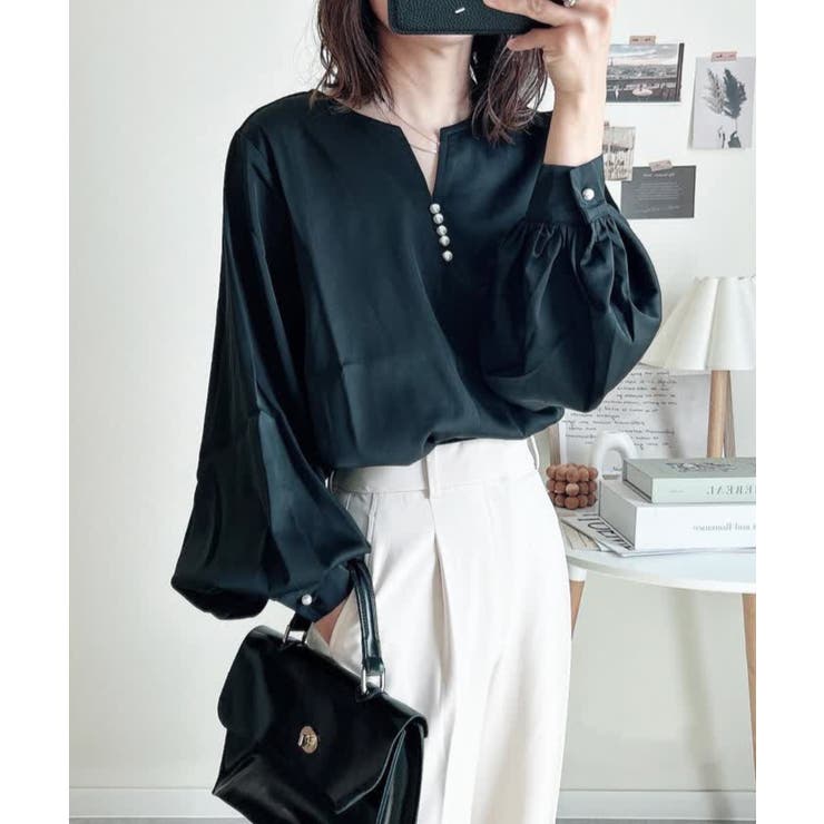 ネックレスいらずの華やかなデザイン♪キーネックパールボタンブラウス | aquagarage | 詳細画像5 