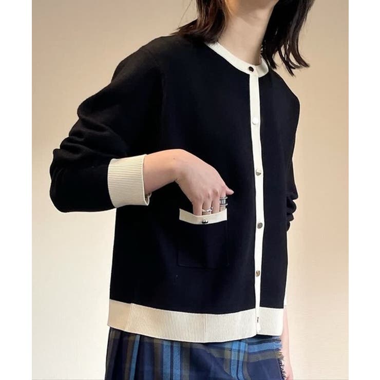 上品な配色デザインと艶のあるゴールドボタンが大人可愛いバイカラー